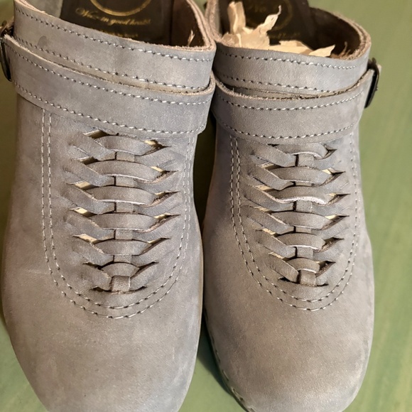 NEW Womens Sven No. 6 High Heel Light Blue Gray Suede Buckle Clogs 39 8.5 / 9 - Picture 2 of 11